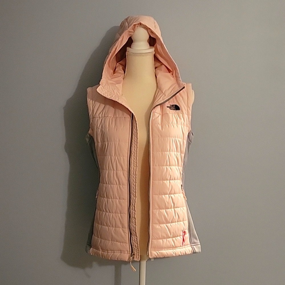 BRAND - The North Face, SIZE - M, COLOR - Pink